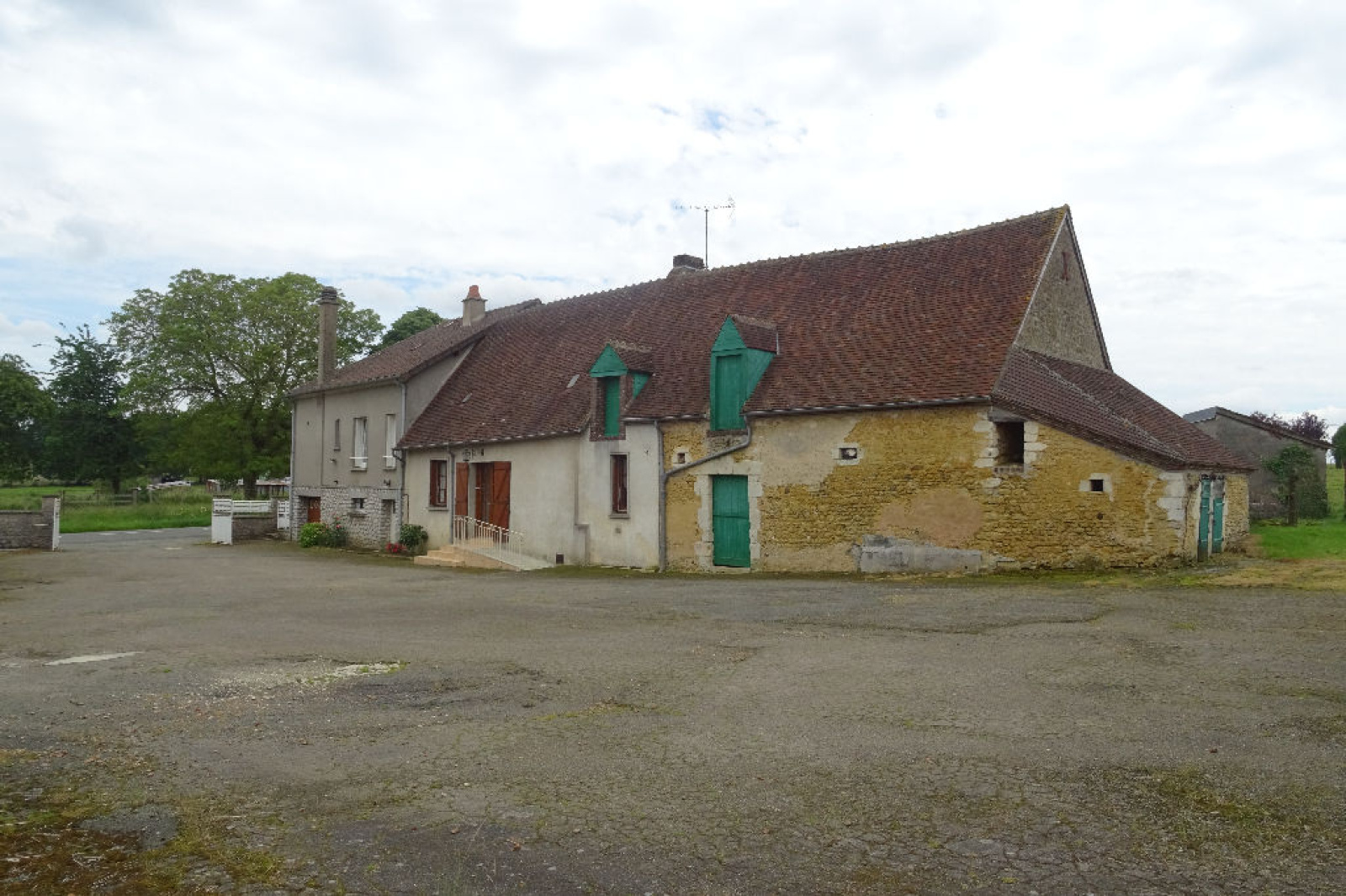 Image_, Maison, Charbonnières, ref :1430